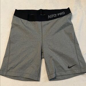Nike Pro Women's spandex 7”